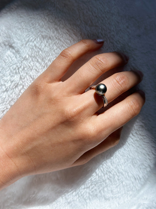 Selene | 8.0-9.0mm AAAA Grade Tahitian Ring